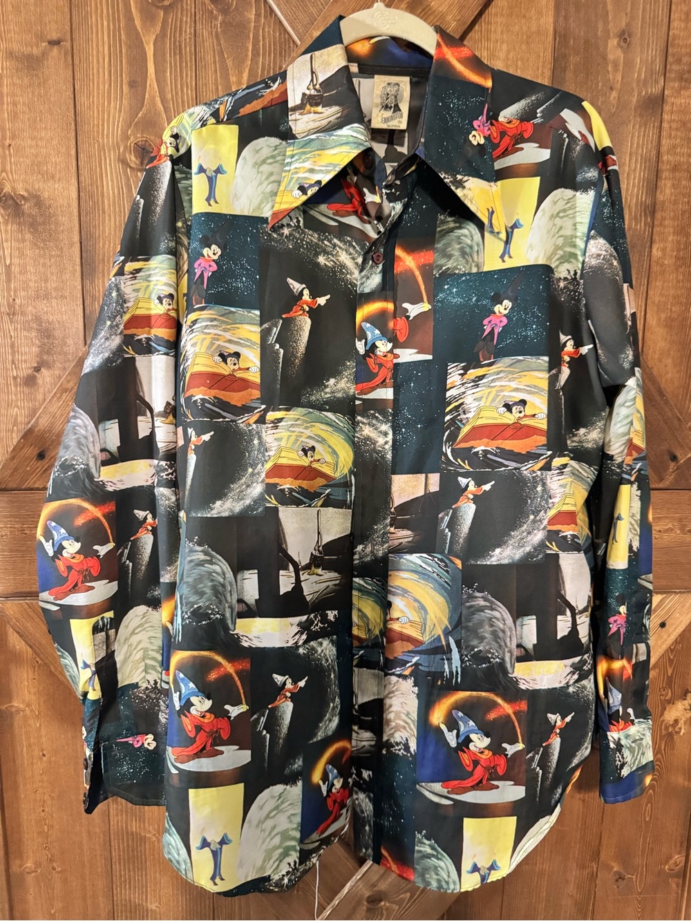 RARE 1970s KENNINGTON LTO Vintage Mickey Mouse Sorcerer Print Button-Up Shirt